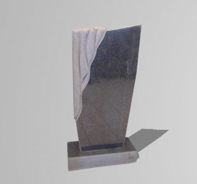 Памятник «Плащ»