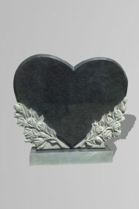 Памятник «Сердце/букеты роз»